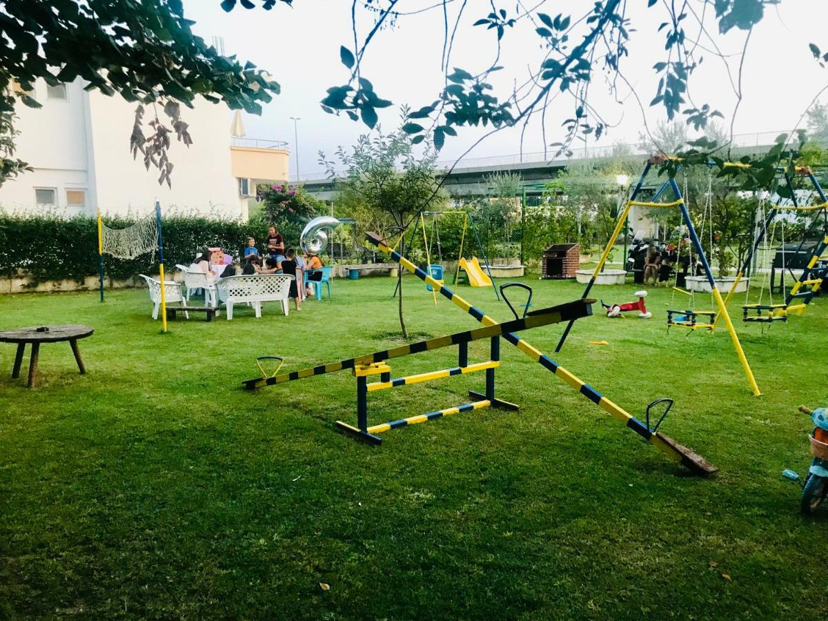 Flamingo Cottage Ulcinj Esterno foto